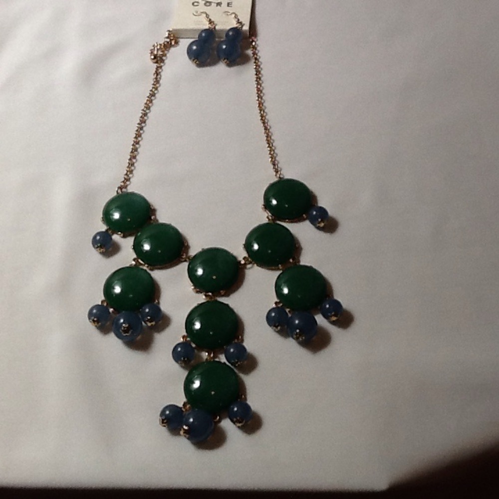 🆕Core Statement and Earrings Set